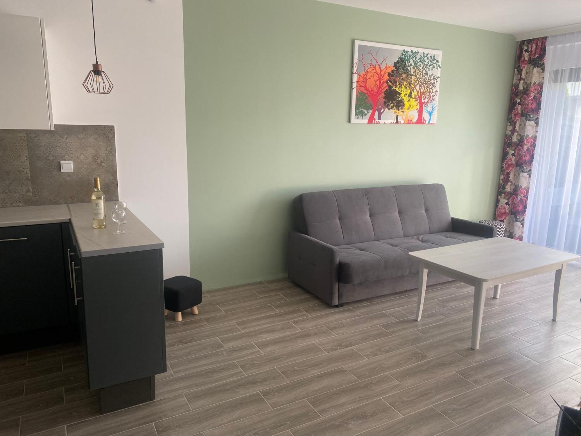 1 Tyskie Apartamenty Z Ogrodkiem Tychy Exteriér fotografie