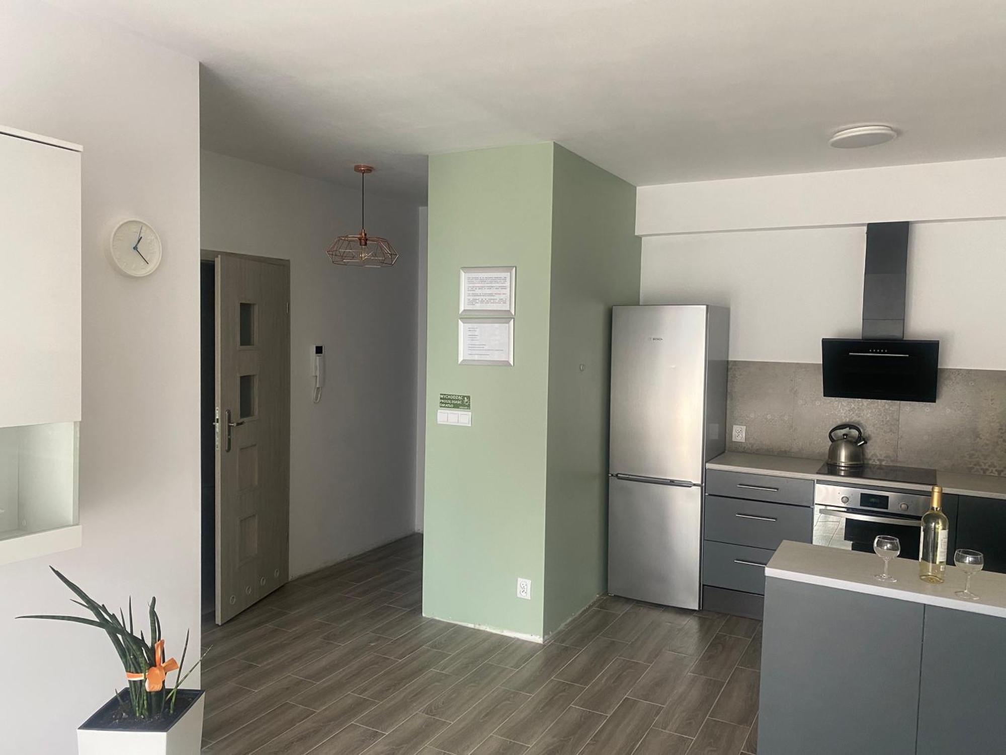 1 Tyskie Apartamenty Z Ogrodkiem Tychy Exteriér fotografie
