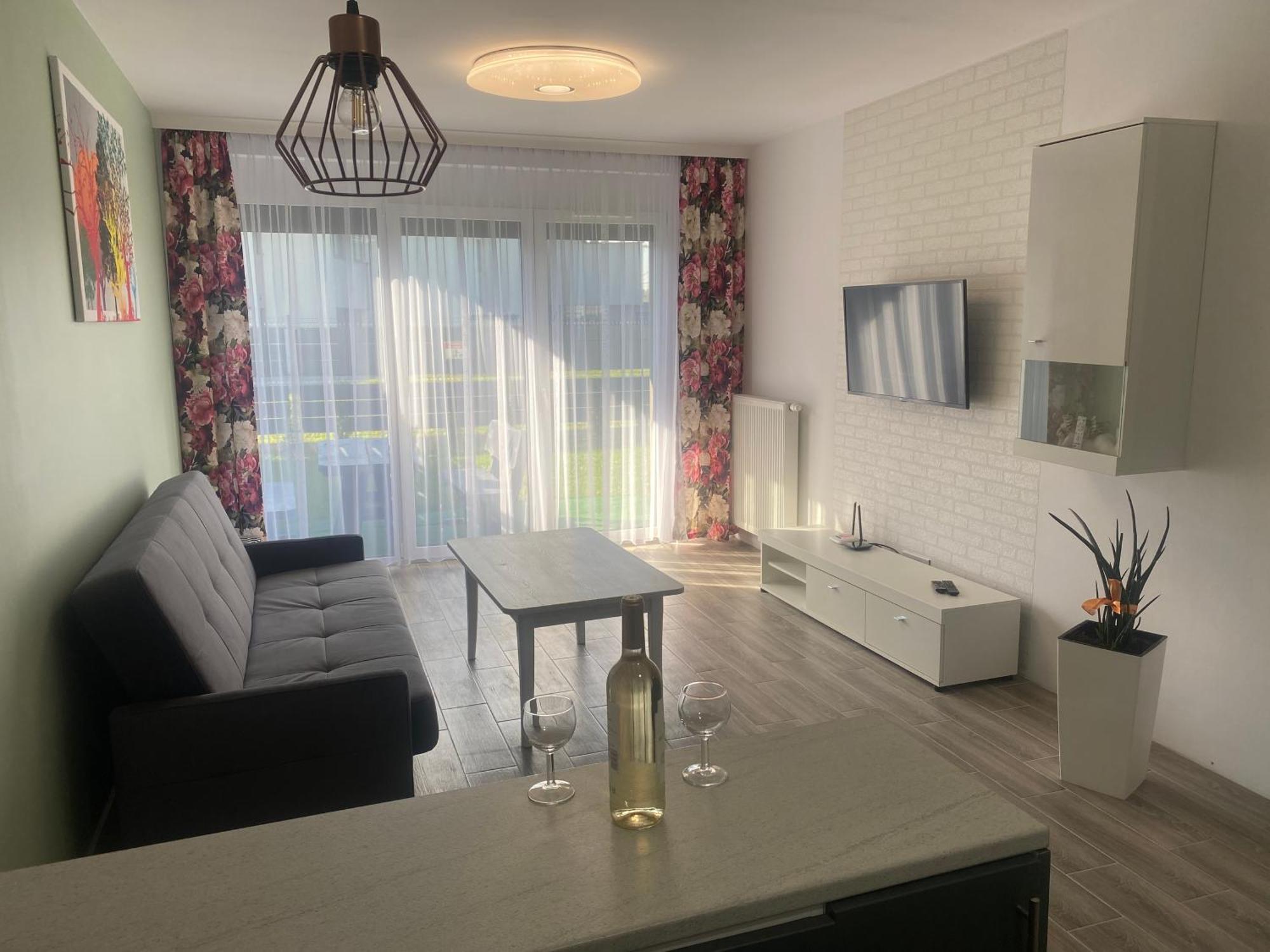 1 Tyskie Apartamenty Z Ogrodkiem Tychy Exteriér fotografie